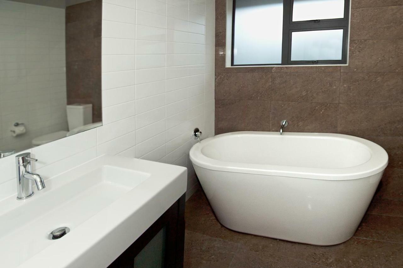 Pembroke Lodge Wanaka Ngoại thất bức ảnh